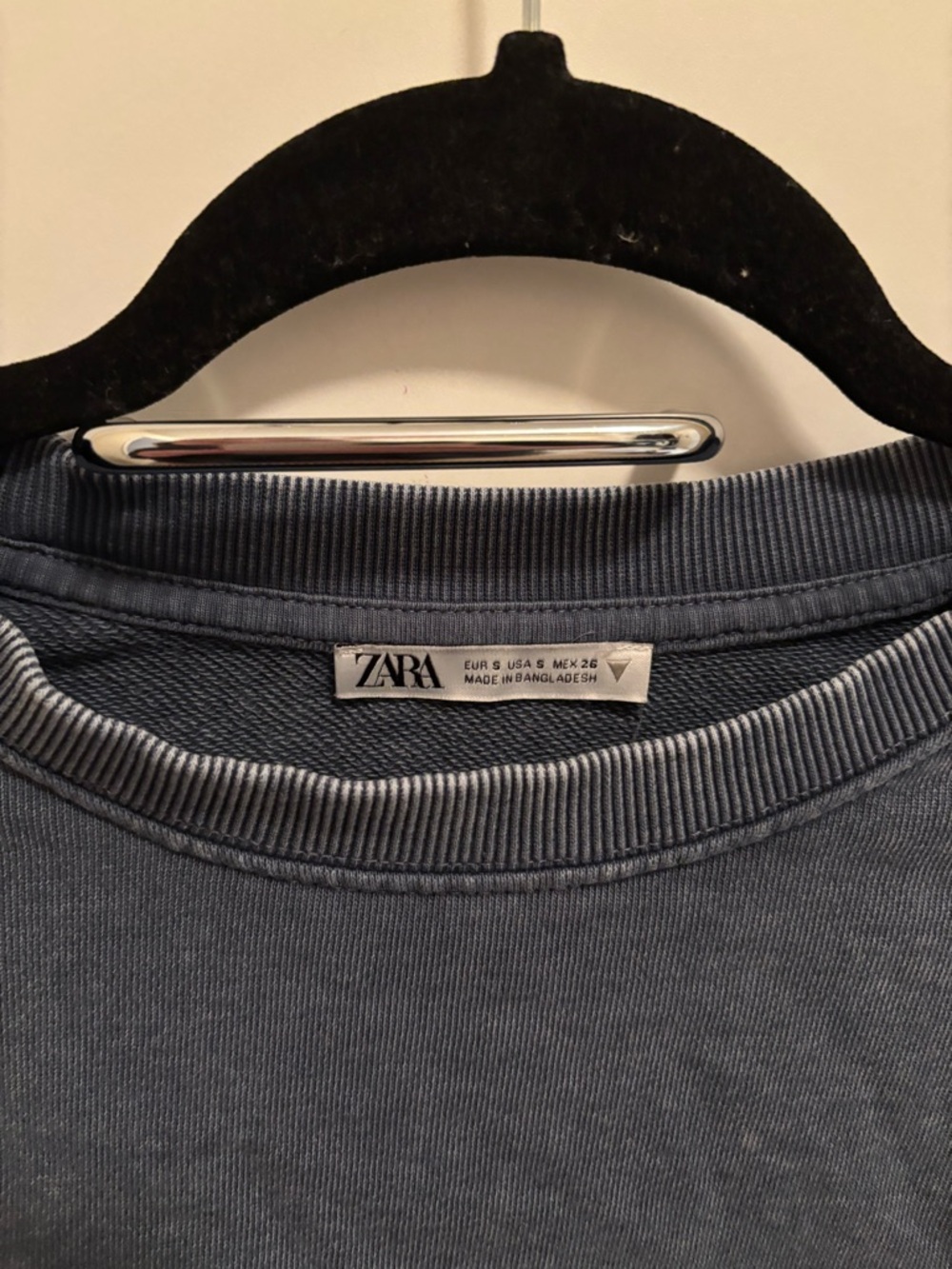 Zara short sleeve tshirt - Picture 2 of 3